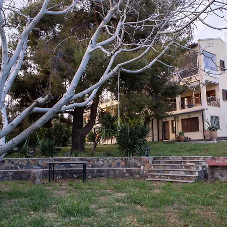 3 Olive Trees -retreat House Tatil Evi Ormília